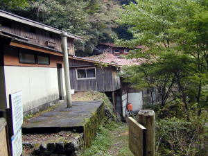 桃ノ木山の家