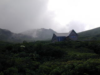 8goume mountain hut